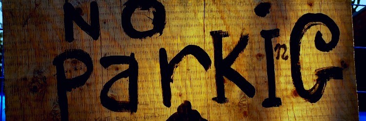 no parki^ng "No Parking" sign with the "n" inserted belatedly