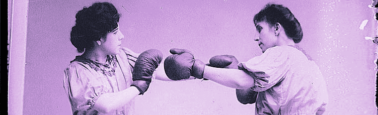 The boxing Bennett sisters, c. 1910–15 Early-twentieth-century photo of two women boxing
